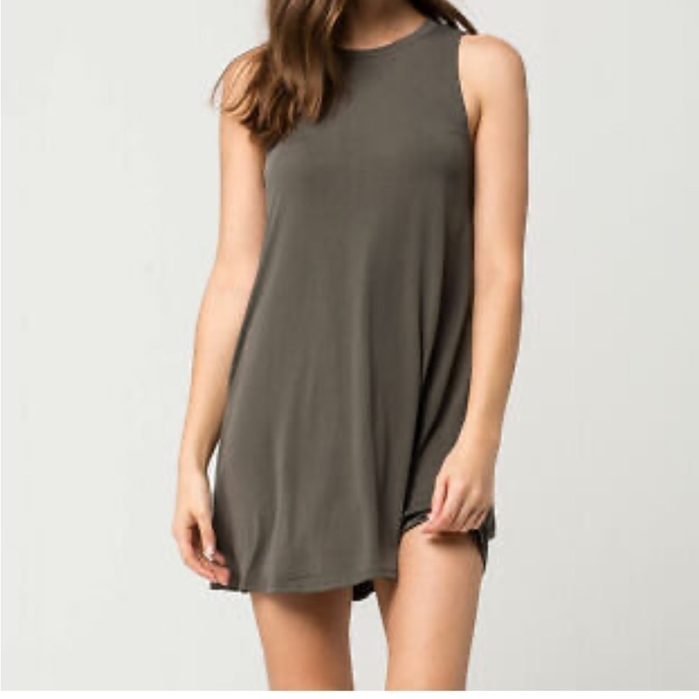 NWT socialite pull over tank T sleeveless tope size large,soft, has pockets!